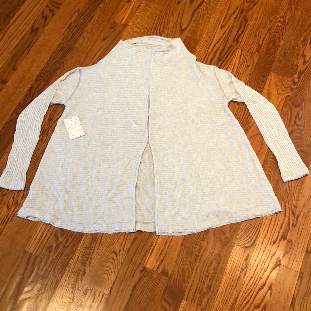 NWT ~ Free People grey heather top